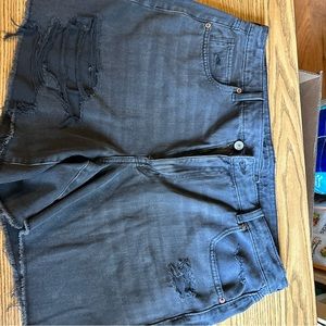 American Eagle 90s Boyfriend Shorts